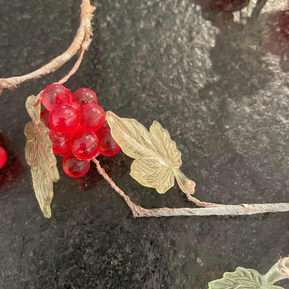 Vintage Christmas Red Berries and Leaves Garland Pieces - Picture 6 of 12